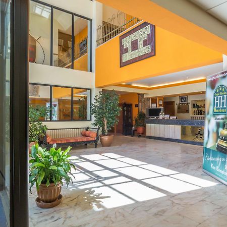Hotel Los Templarios ヘレス・デ・ロス・カバジェロス エクステリア 写真